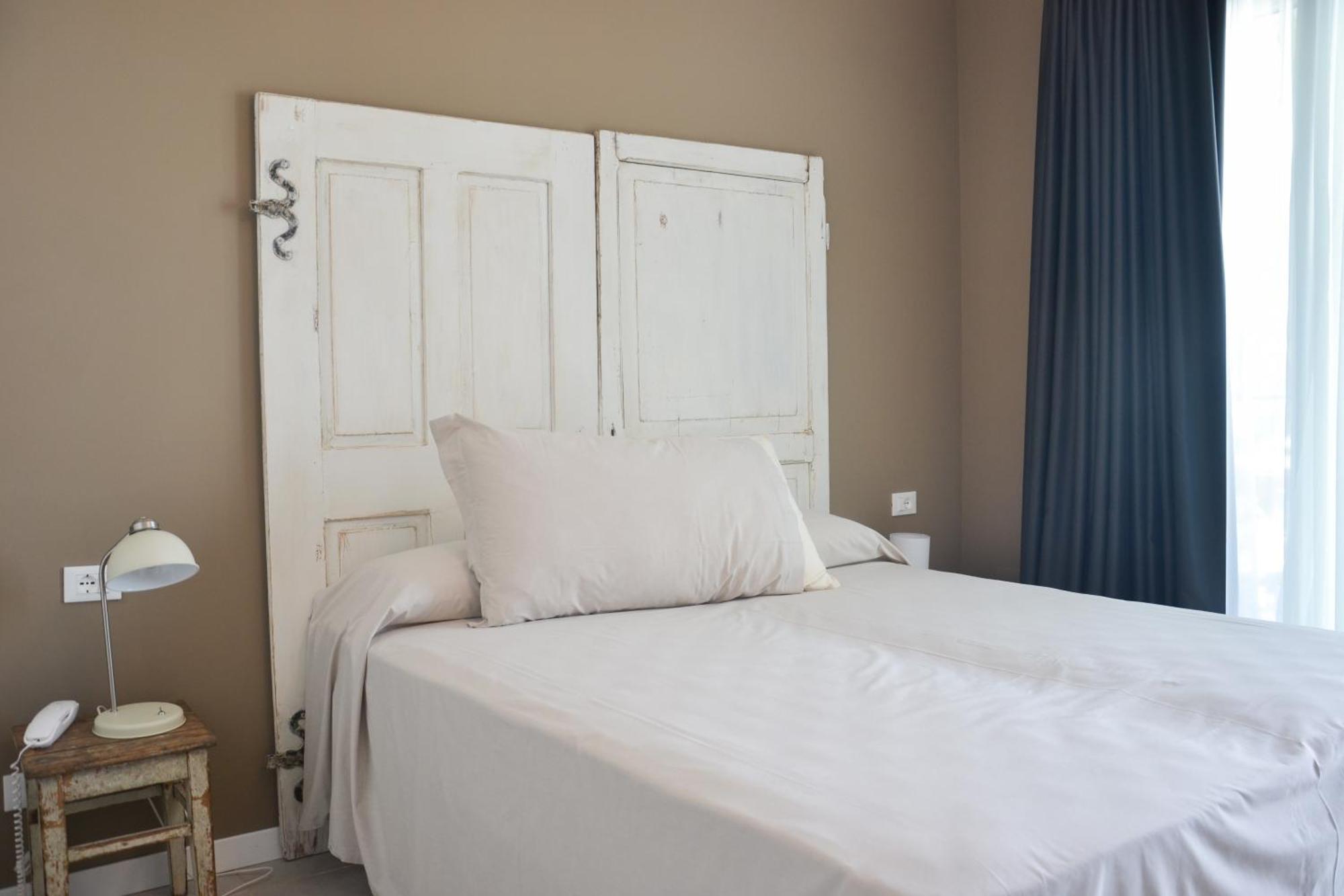 Hotel Maximilian Bardolino Bagian luar foto