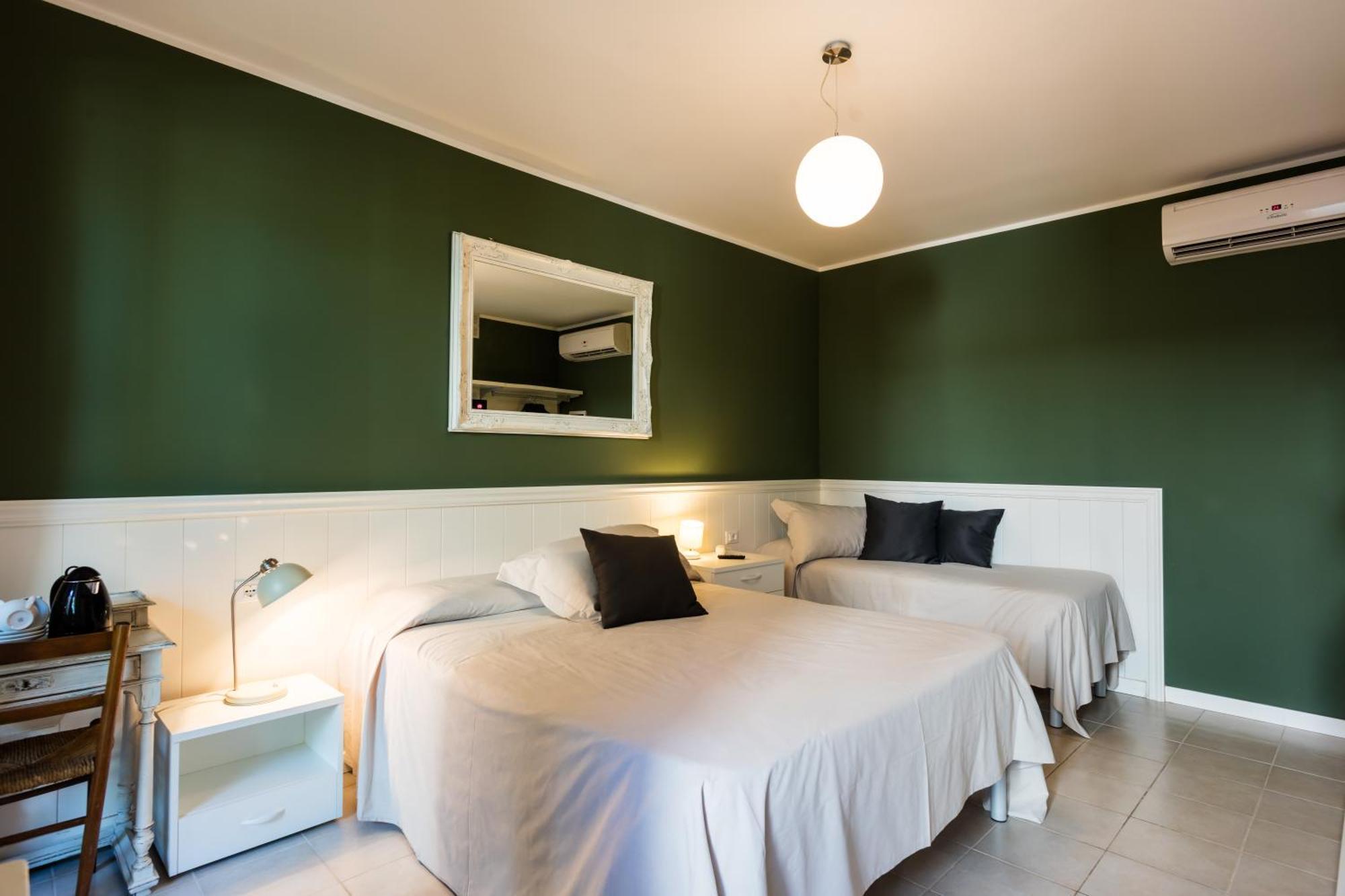 Hotel Maximilian Bardolino Ruang foto