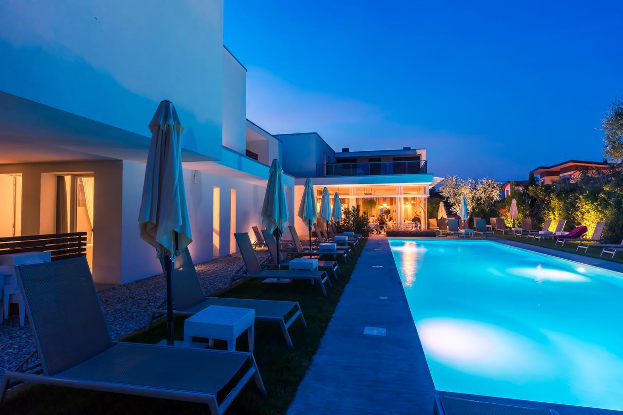Hotel Maximilian Bardolino Bagian luar foto